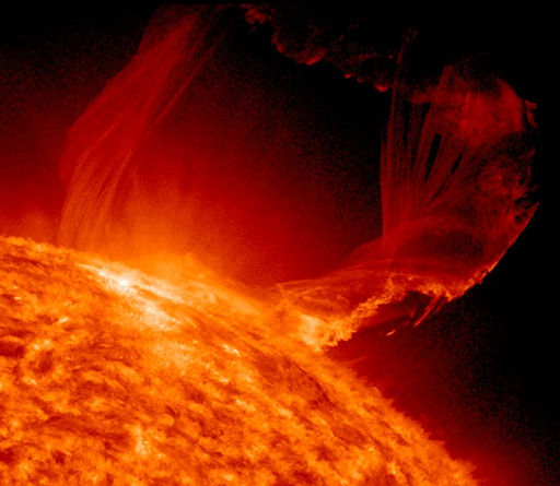 A huge filament of magnetism and hot plasma blasted off the sun’s southwestern limb