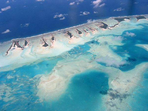 Rising waters in Kiribati threatening villages