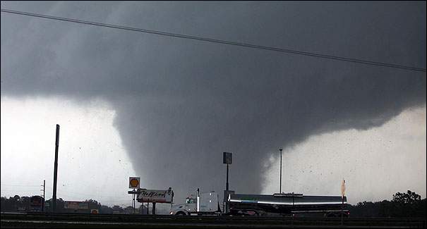 141 violent tornadoes devastate few US states