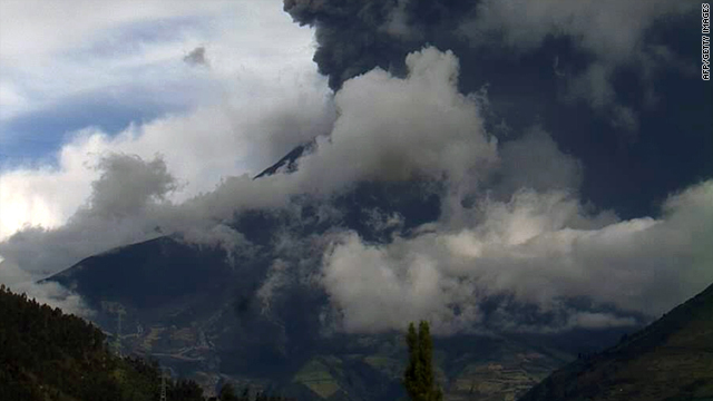 Eruption of Tungurahua sends ash up to 7 km into the air, Ecuador
