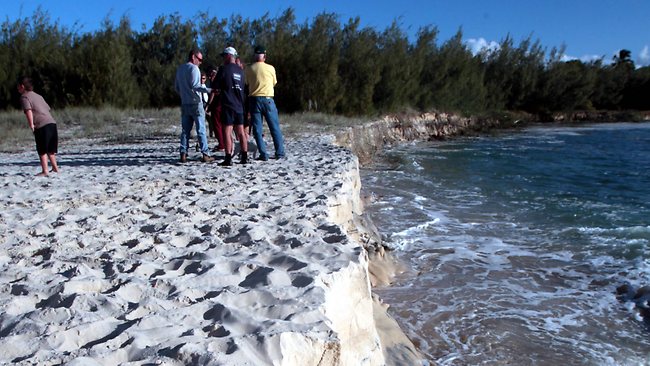 Hundred meters wide sinkhole appears at Inskip Peninsula, Australia