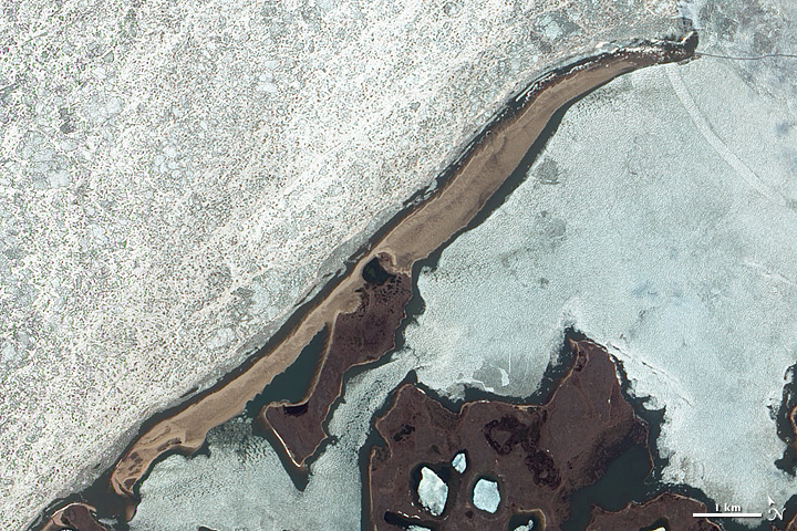 12.7 percent of barrier islands—a total of 272—surround the Arctic Ocean