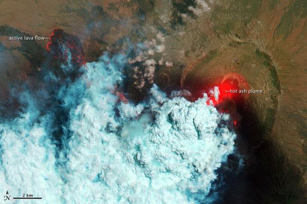 close-up-images-taken-of-remote-nabros-eruption