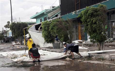 Tropical Storm Arlene drenches eastern Mexico