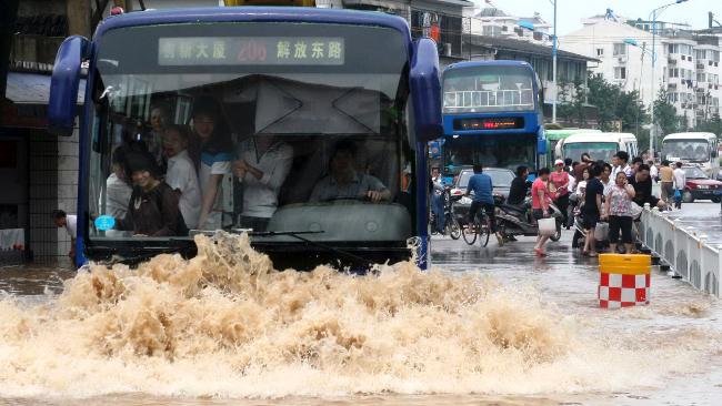 heavy-rain-causes-waterlog-interfers-traffic-in-central-china