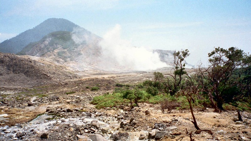 Papandayan volcano alert status raised to Level 3 – Java, Indonesia