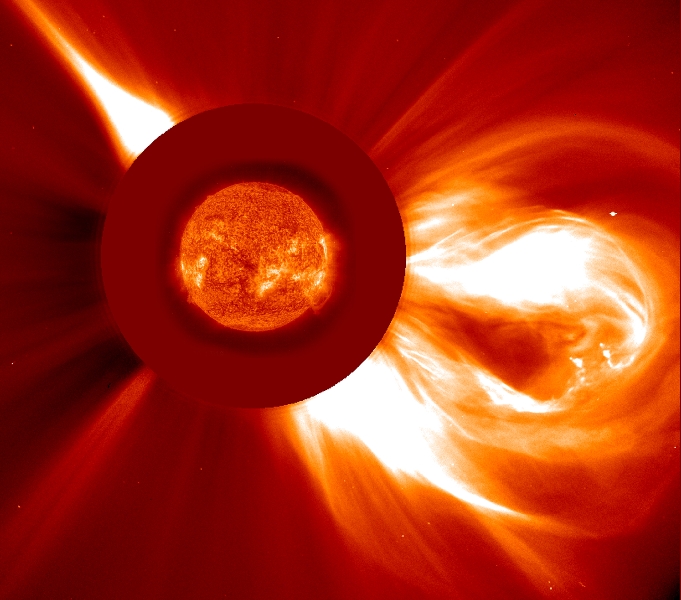 Spacecraft sees solar storm engulf Earth