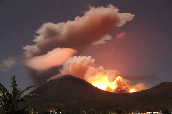 Volcanic activity resumes at Indonesia’s Mount Lokon
