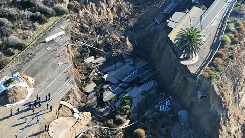 San Pedro landslide – Sections of road fell into the ocean