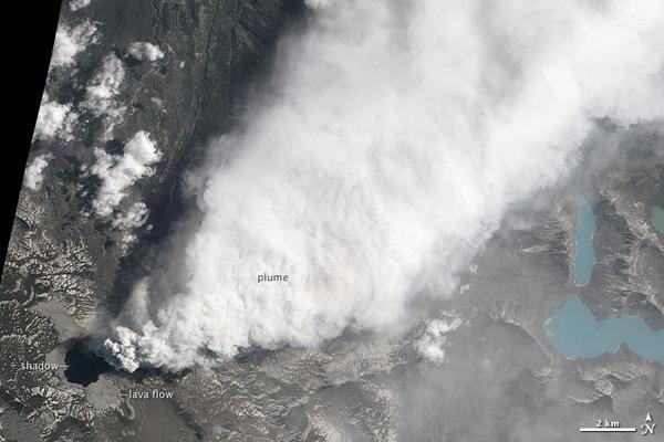 Puyehue Cordón-Caulle Volcano in Chile continues to erupt