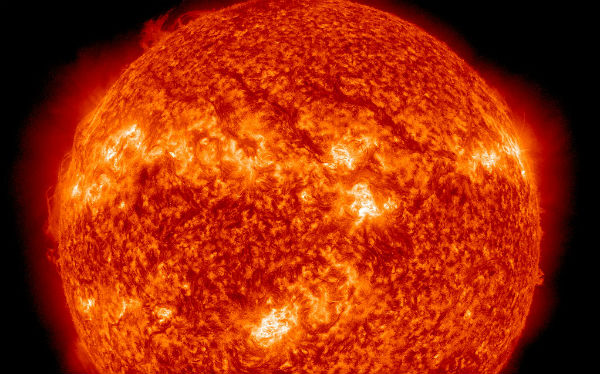 rapidly-growing-earth-faced-sunspot-1363-harbors-energy-for-m-class-solar-flares