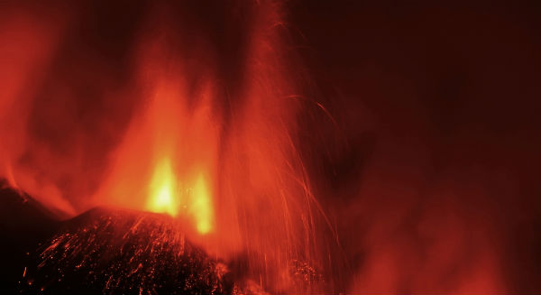 new-strong-eruptions-at-mount-etna
