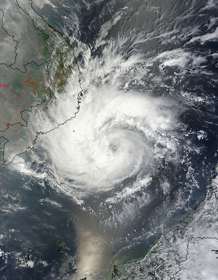 Typhoon Pakhar headed for landfall in Vietnam