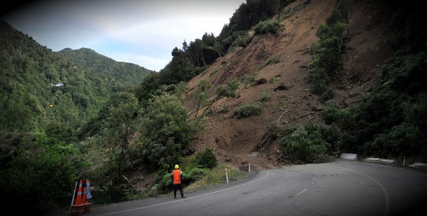 waioeka-gorge-landslide-in-new-zealand