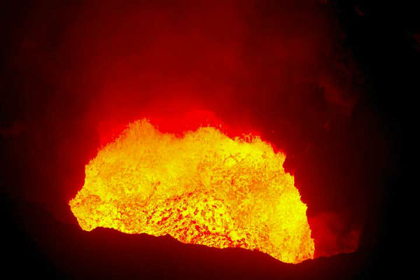 ambrym-volcano-on-vanuatu-showing-sign-of-activity