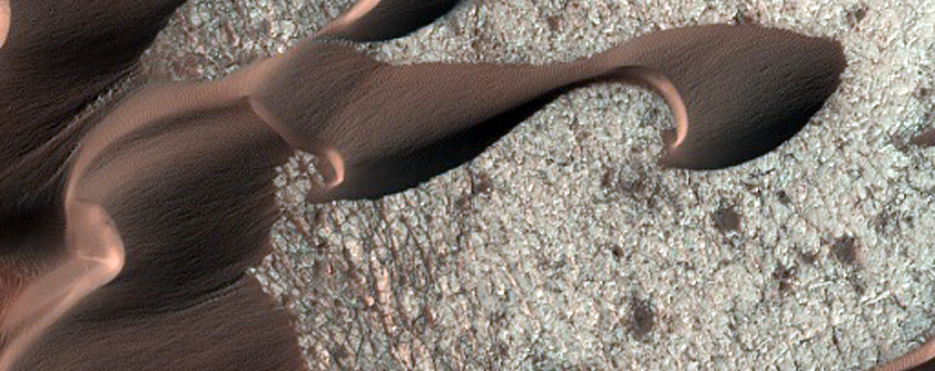 mars-reconnaissance-orbiter-detects-changes-in-martian-sand-dunes