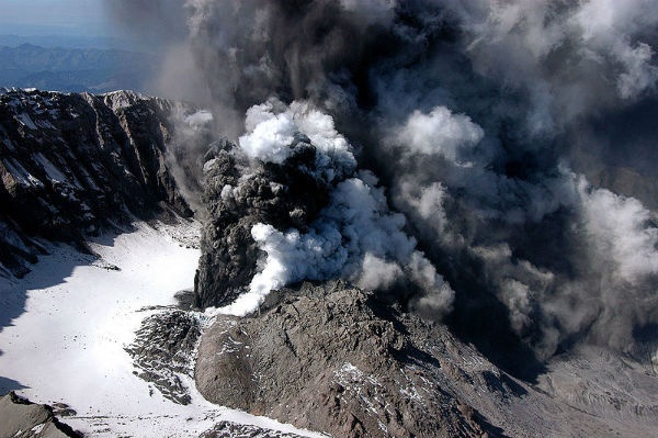 volcanic-gases-deplete-ozone-layer
