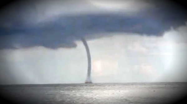 Waterspout in Riga, Latvia (Video)
