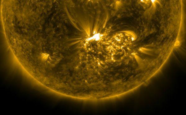 major-earth-directed-and-long-duration-x1-4-solar-flare-erupted-from-sunspot-1520