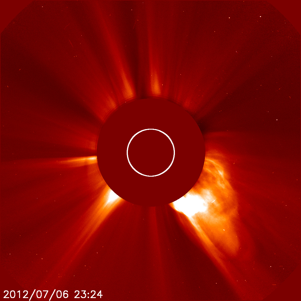 Major solar flare reaching X1.1 peaked at 23:08 UTC