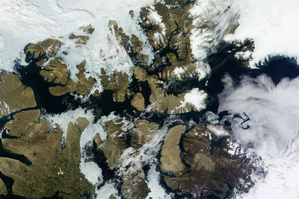 Rapid ice melt opens Arctic’s Northwest Passage