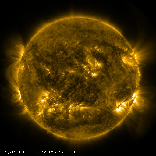 Moderate solar flare – M1.6 peaked at 4:38 UTC Monday morning