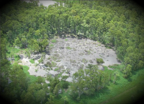 Louisiana sinkhole – fears of radioactivity and gas explosion as sinkhole gets bigger