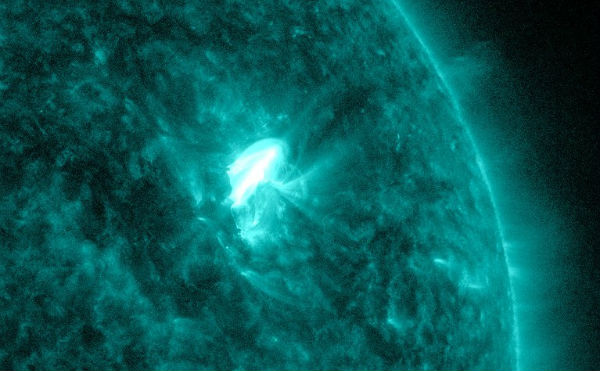 sun-released-long-duration-c3-solar-flare-cme