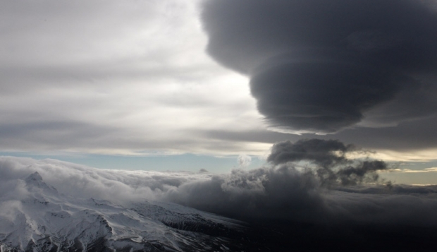 Eruption of New Zealand’s Mount Tongariro – updates and info