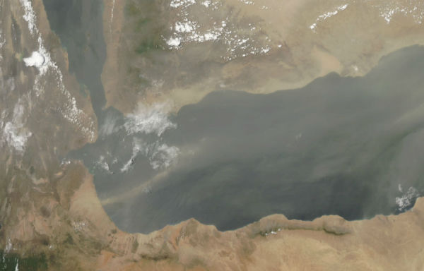 dust-blows-between-africa-and-arabian-peninsula
