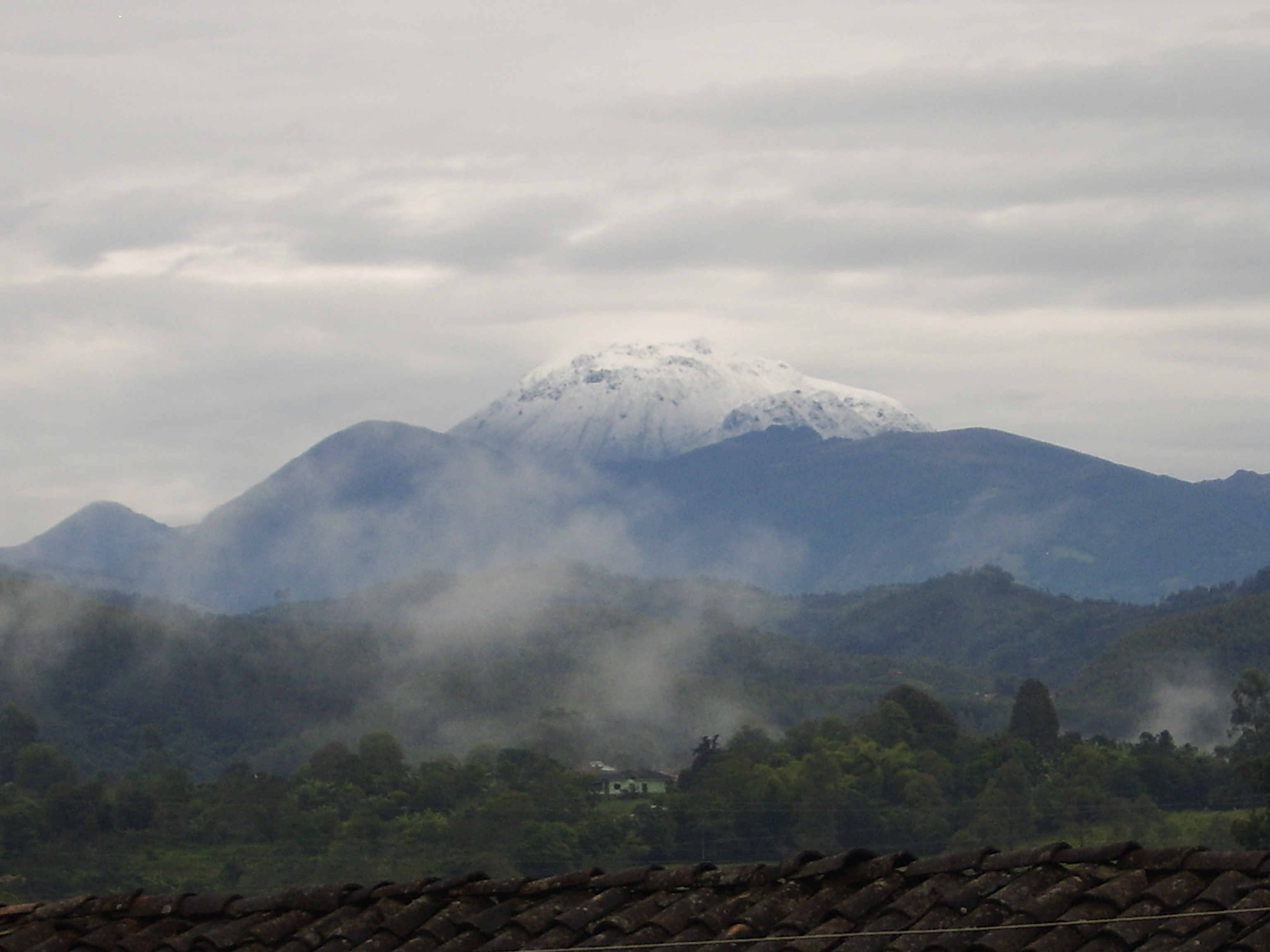Sotarà volcano in Colombia on orange alert level, 6900 earthquakes since June 24th