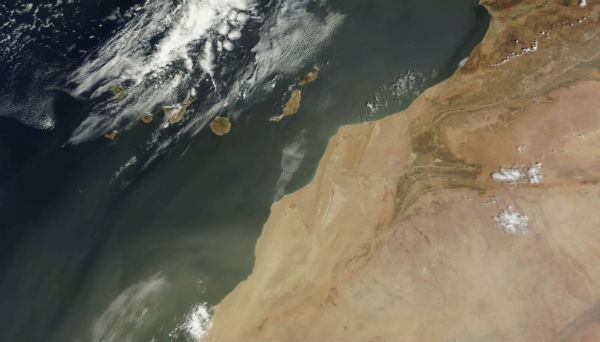 dust-blows-south-of-canary-islands