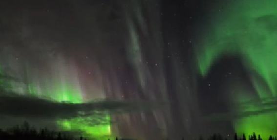 aurora-partially-frozen-olnes-pond-alaska-october-12-2012-timelapse