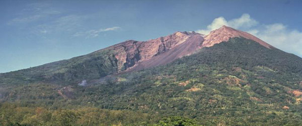 Large explosive eruption seen at Manam volcano northeast of New Guinea