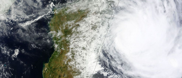 Tropical Cyclone Felleng moves southward, away from Madagascar