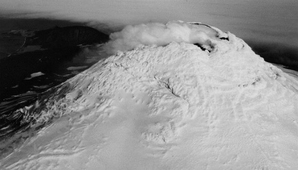 low-level-eruptive-phase-at-mount-michael-volcano-in-south-sandwich-islands-continues