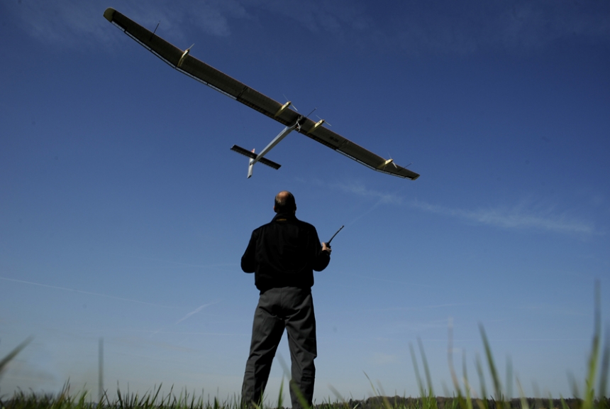Solar-powered airplane to embark on cross-country tour in May