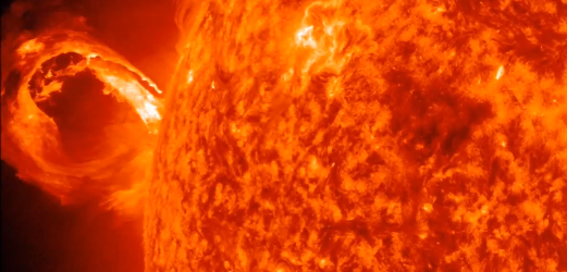 Solar watch – Huge prominence eruption May 1, 2013