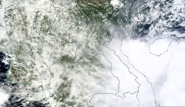 Tropical Storm Bebinca weakens into depression in Gulf of Tonkin