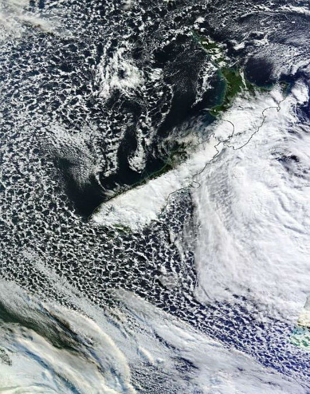 Severe weather and polar blast hit New Zealand