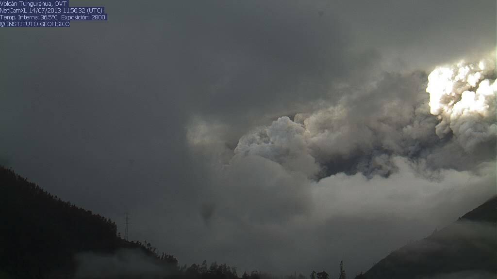 Strong eruption with violent explosions and huge ash emissions at Tungurahua volcano, Ecuador