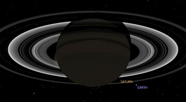 earth-and-saturn-together-in-july-photo-op