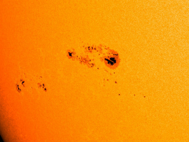 Massive sunspot complex on southern hemisphere indicates a possible double peaked solar maximum