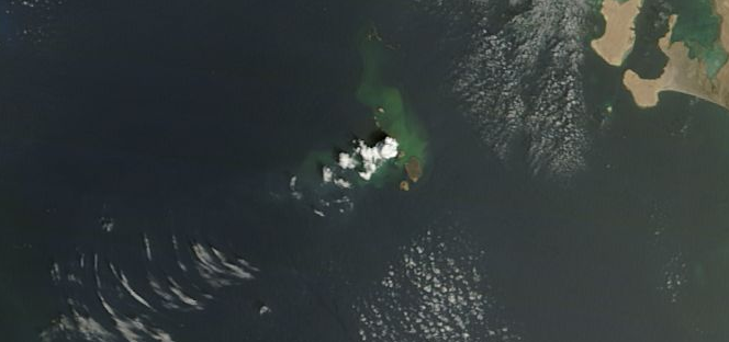 Strong submarine eruption of Jebel Zubair volcano, Red Sea