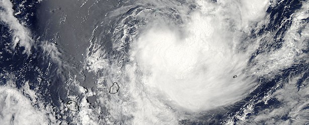 Tropical Cyclone Edilson threatening Rodrigues Island and Mauritius