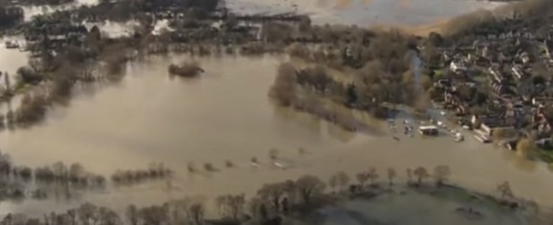 record-breaking-rainfall-sinkholes-rapidly-appearing-across-britain