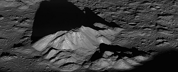 Lunar Reconnaissance Orbiter’s view of Tycho Central Peak