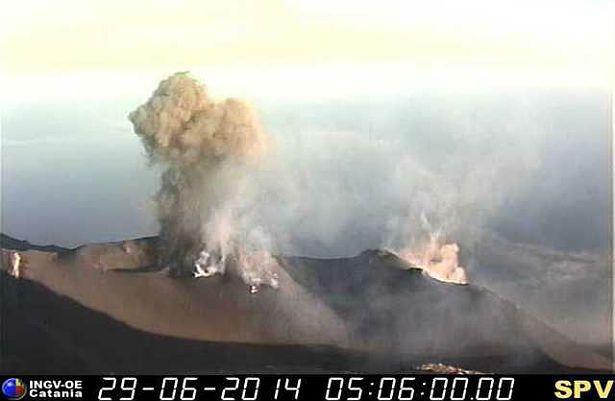 Elevated activity continues at Stromboli volcano, Italy