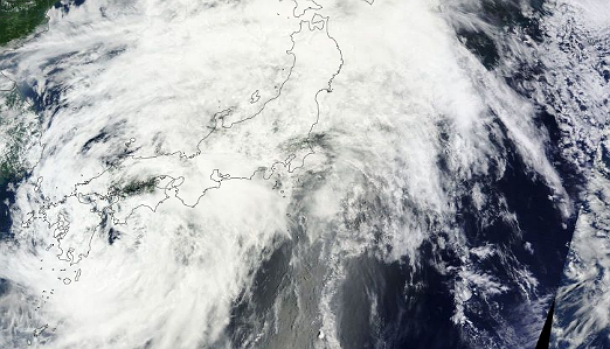 Neoguri weakens into tropical storm, brings heavy rainfall across Japan