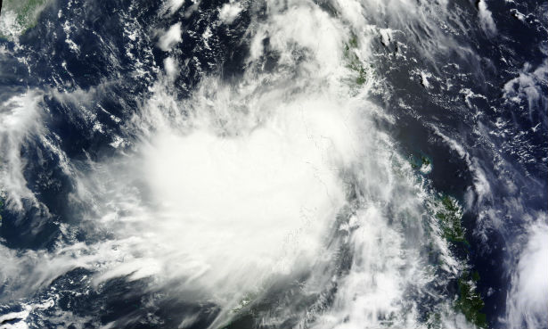 Typhoon Rammasun leaves Philippines, aims China and Vietnam